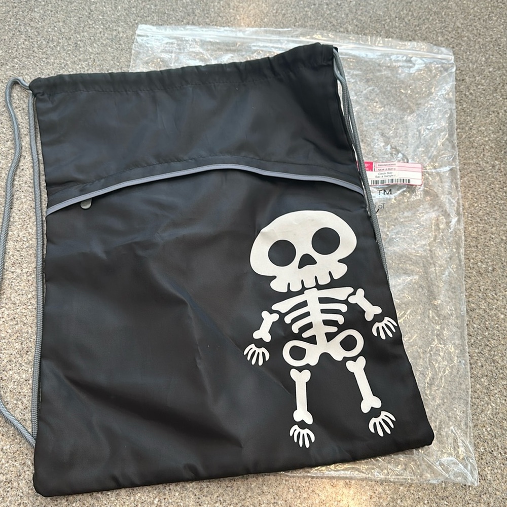 ThirtyOne Glow in the dark Lil Bones Cinch Sac